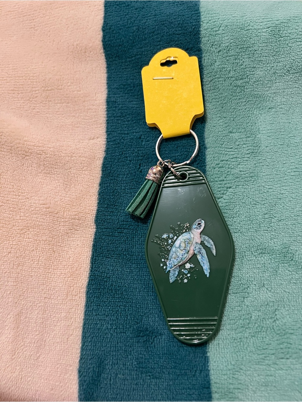 Sea Turtle Keychain 🌊 - Picture 2 of 4